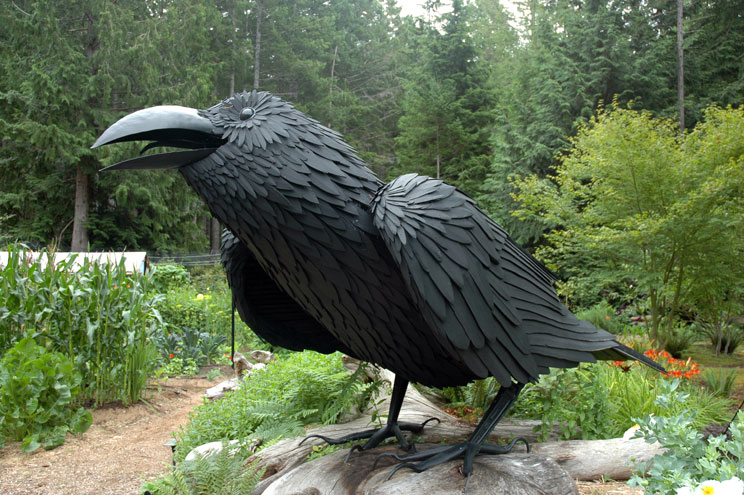 Raven sculpture