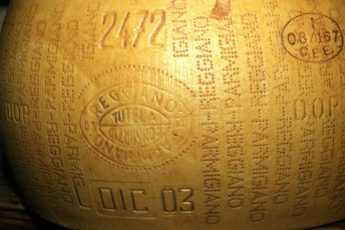 Reading a Parmigiano-Reggiano