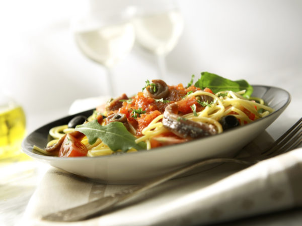 Spaghetti With Tuna Puttenesca | REcipes | Dr. Weil&#039;s Healthy Kitchen