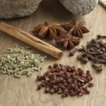 Five spices to make chinese five-spice powder