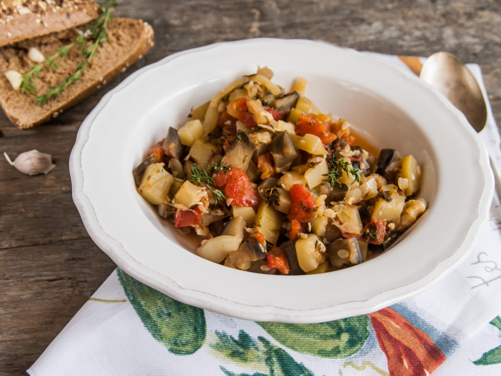 Vegetable ragout from zucchini and eggplant - we cook at home Vegetable ragout from zucchini and eggplant - we cook at home