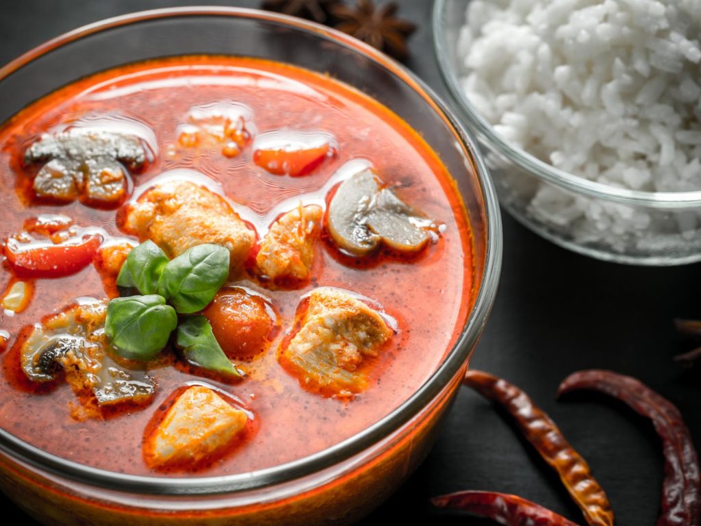 Thai red chicken curry with white rice