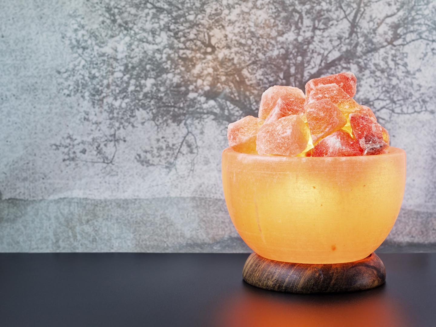 health-wellness_balanced-living_healthy-home_are-himalayan-salt-lamps-worthwhile_2617x1878_000086132623.jpg