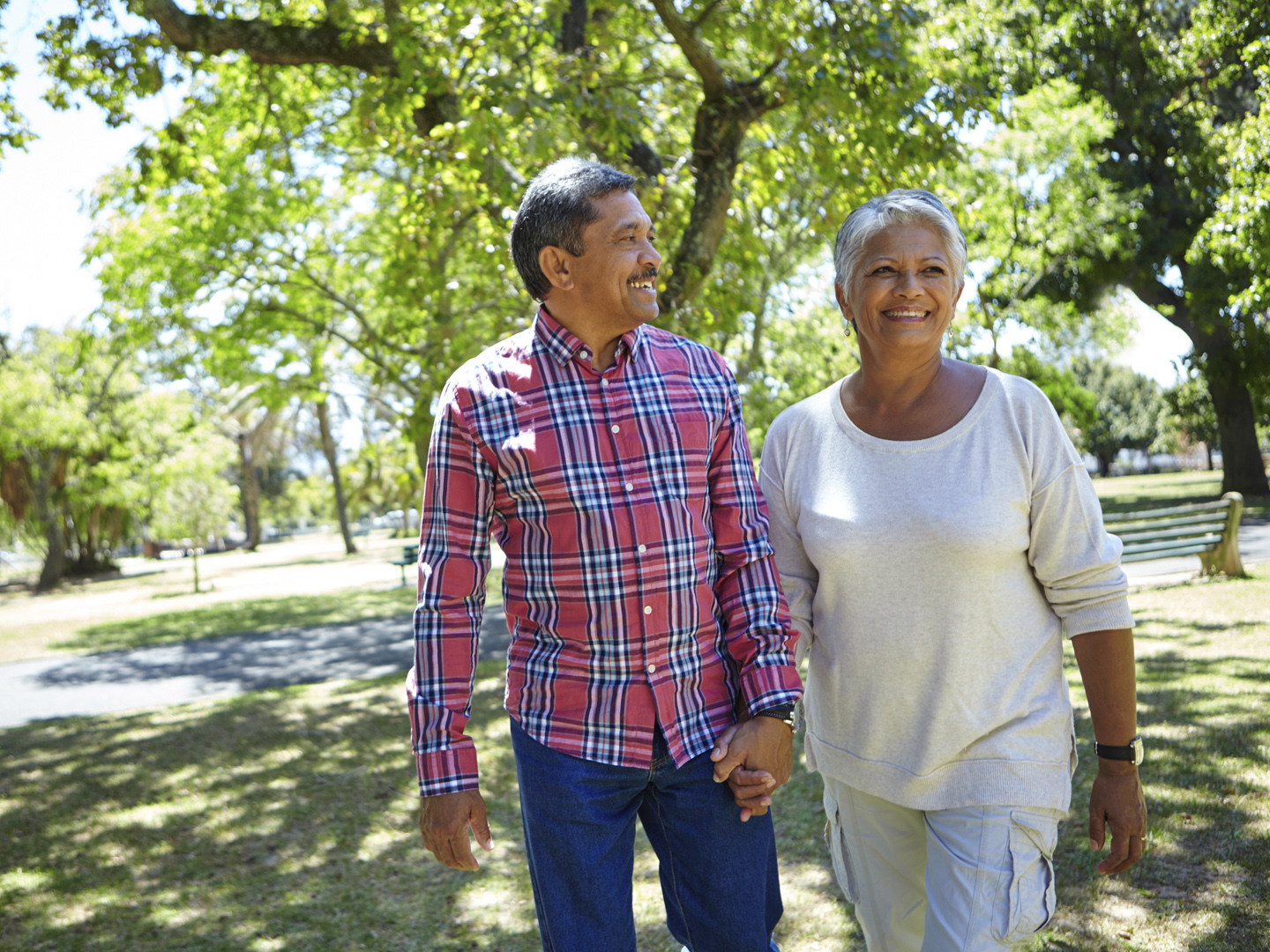 Shot of a loving senior couple enjoying quality time together outdoorshttp://195.154.178.81/DATA/i_collage/pu/shoots/805100.jpg