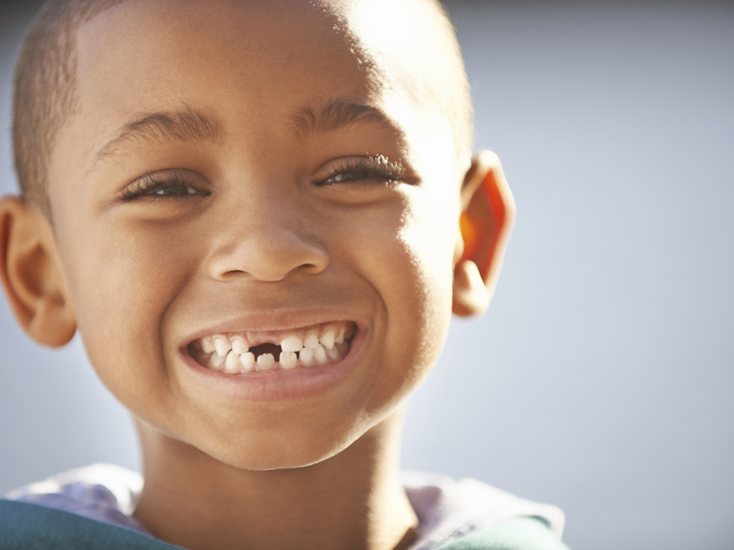 Portrait of a cute little boy enjoying a day outdoorshttp://195.154.178.81/DATA/i_collage/pu/shoots/805409.jpg