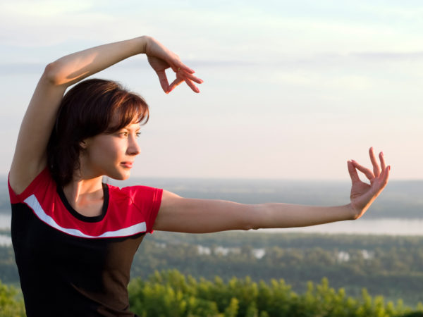 tai chi-wellbeing-positive mental health-balance-elderly-posture