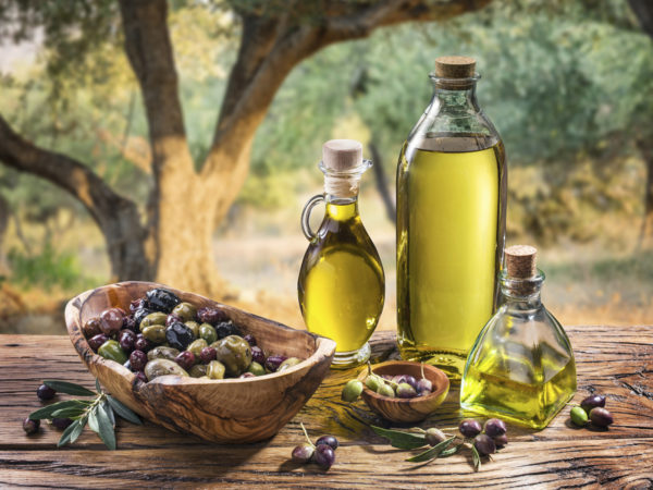 Want To Improve Your Cholesterol Levels? Reach For The Olives