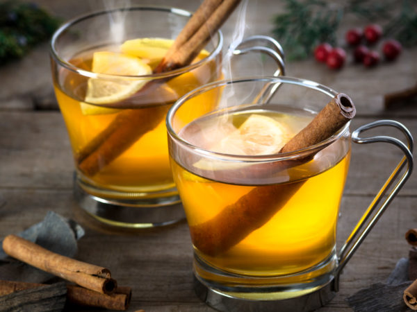 Keep Calories Counts Down With These 4 Healthier Holiday Drink Options