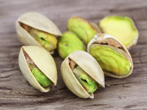 healthy snack pistachios