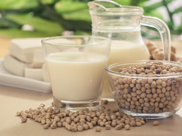 Choosing Healthy Soymilk