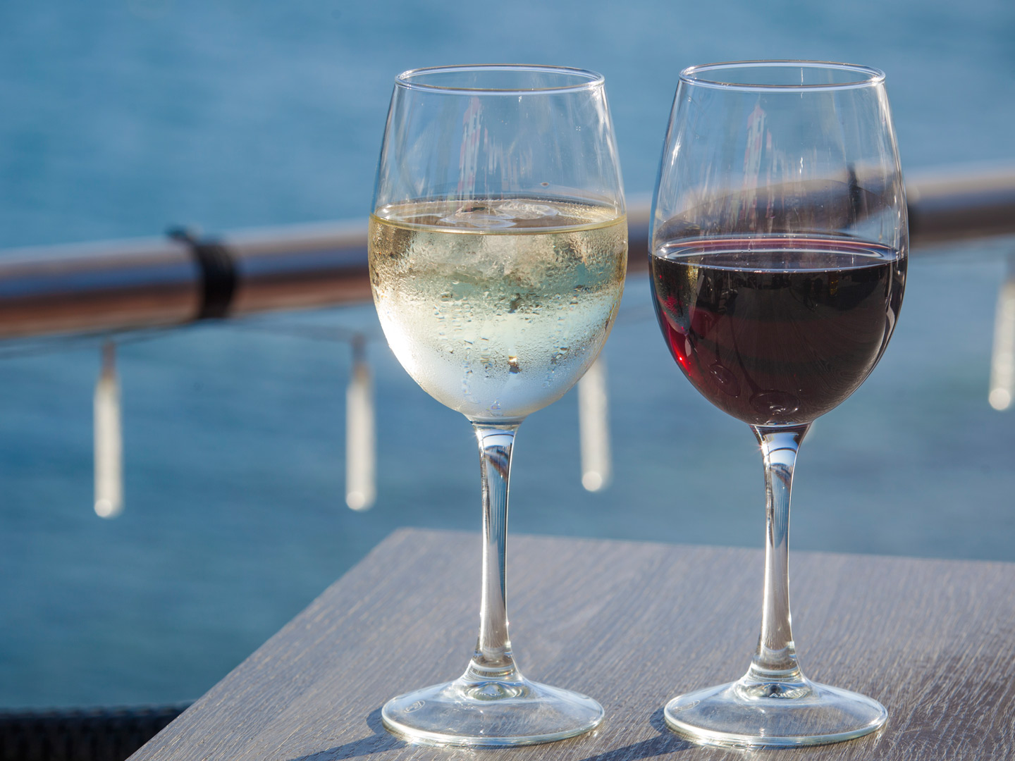 Healthiest Wine To Sip On red or white