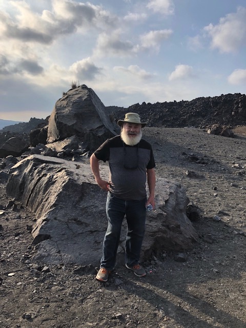 38 AW volcanic hiking 1_20181017