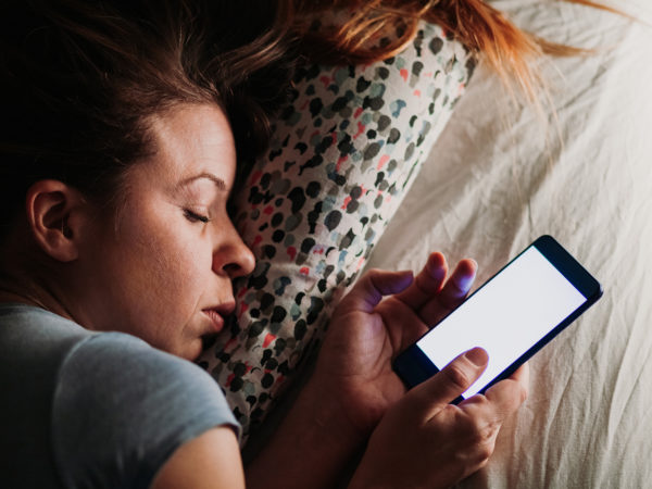 Mobile Phones, Sleep &amp; Productivity | Weekly Bulletins | Andrew Weil, M.D.