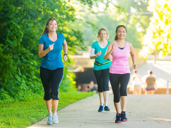 Fast Walkers Live Longer | Weekly Bulletins | Andrew Weil, M.D.