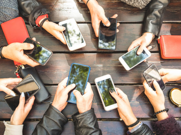 Downside Of Smartphone Use | Weekly Bulletins | Andrew Weil, M.D.