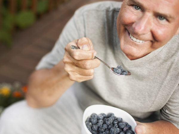 Blueberries For Healthy Aging | Weekly Bulletins | Andrew Weil, M.D.