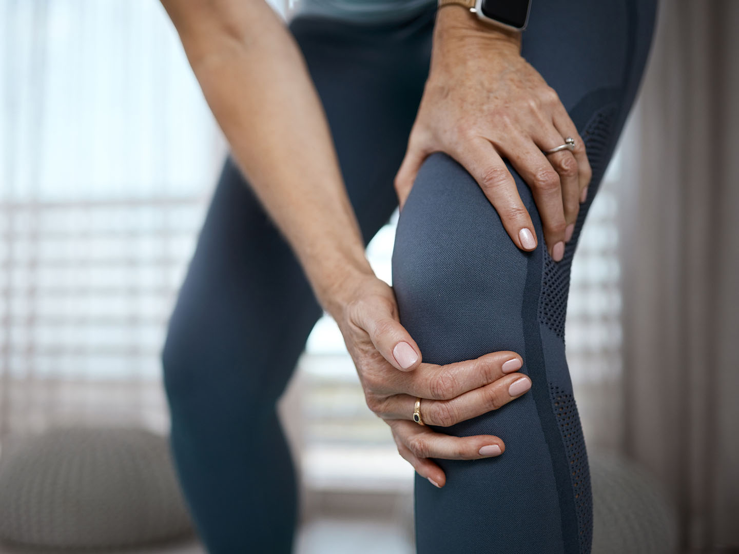 Walking May Help Ease Creaky Knees Bulletins Andrew Weil, M.D.